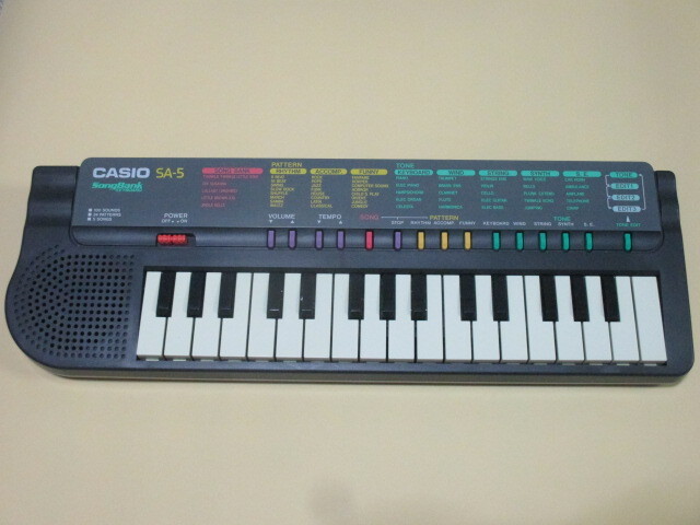 Casio SA-5☆ブルー☆希少カラー☆ Yahoo!オークション -「casio sa-5」の落札相場・落札価格
