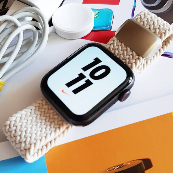 S5 NIKE コラボ アップルウォッチ44mm Apple Watch HPP01