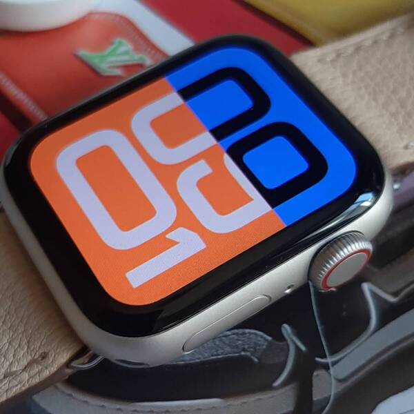 最大100% SE2 (2世代) セルラー アップルウォッチ Apple Watch PWH02