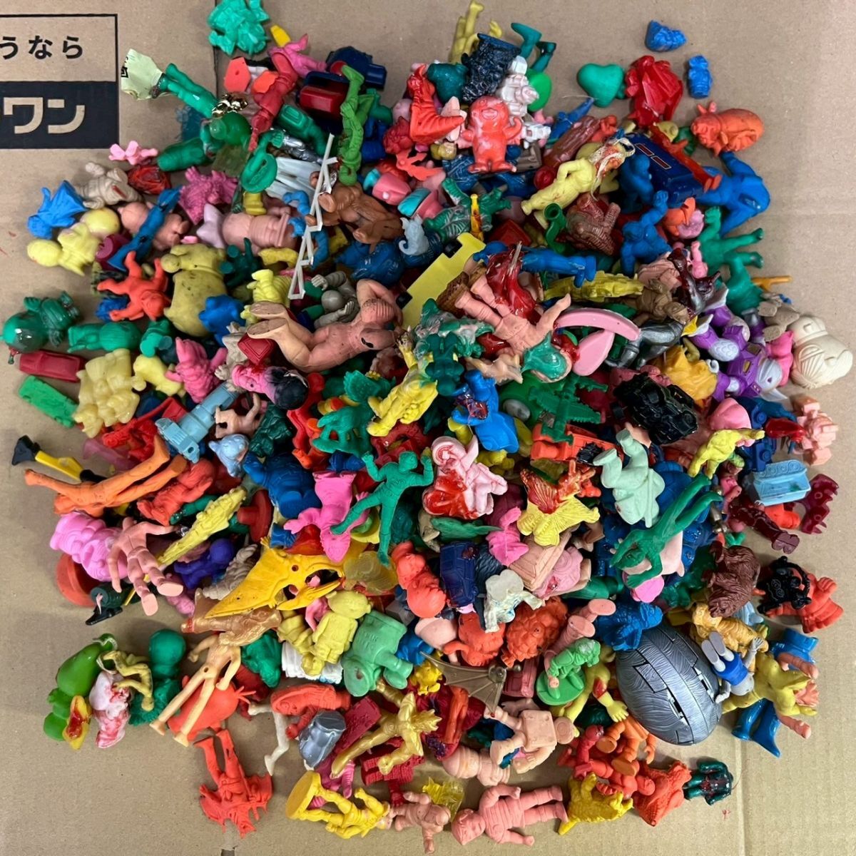 大量 ガンダム等 ミニフィギュア まとめ売り 消しゴム Yahoo!オークション -「ガンダム 消しゴム」の落札相場・落札価格
