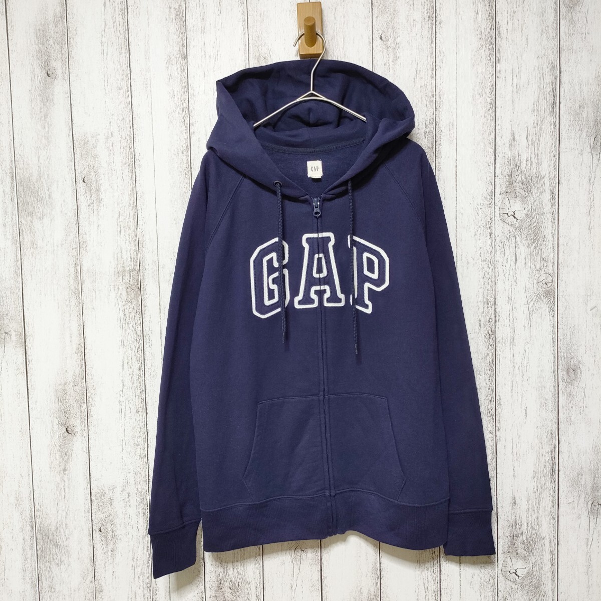 GAP フード付きパーカー 新品未使用 GAP - 美品 GAP フード付きロゴパーカーの通販 by cherry's shop