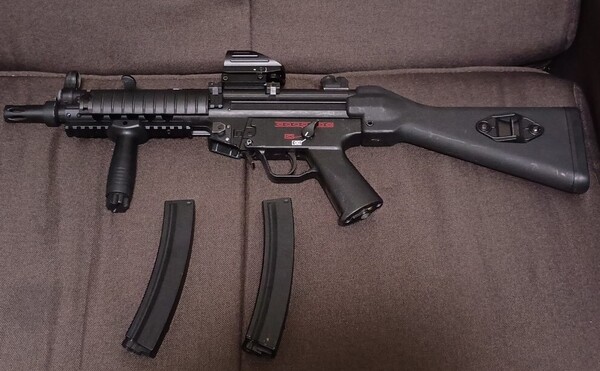 中古品 CYMA MP5A4 カスタム品 ジャンク
