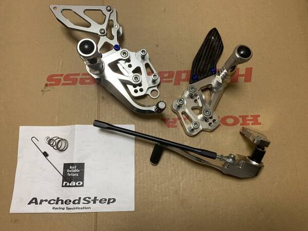 絶版☆極上美品☆GSX-R1000/GSXR1000(K9〜L6)2009〜16年☆GSX-R750/GSXR750/GSX-R600/GSXR600(L1〜)NAOアーチドバックステップ☆希少