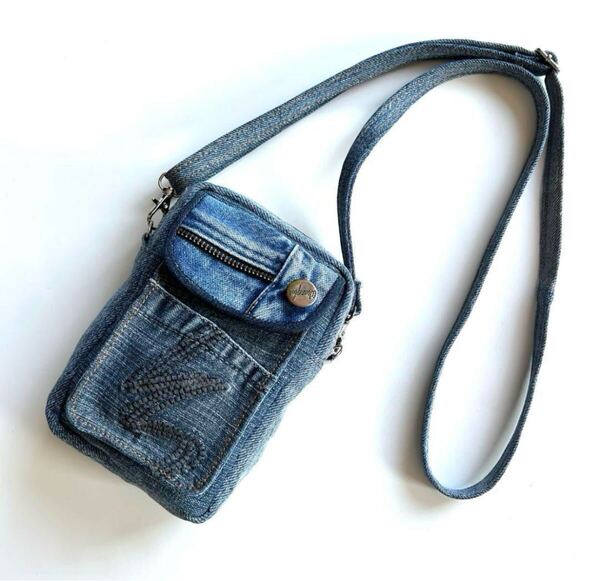 ★送料無料★新品 スマホショルダーバッグ デニムリメイクバッグ ハンドメイド ショルダーバッグ スマホポシェット ①