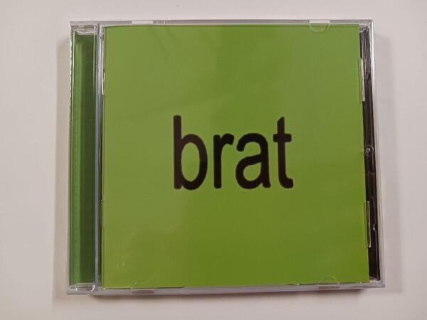 送料無料! Charli XCX - Brat チャーリー・XCX 輸入盤CD 新品・未開封品 ※ケースが破損