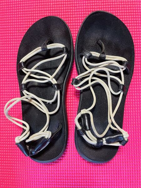 Teva/テバ スポーツサンダル フラットトングサンダル