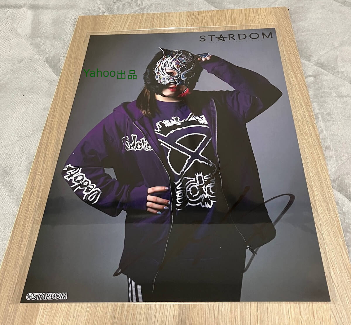 スターダム スターライト・キッド 直筆サイン入Tシャツ&チェキ Yahoo!オークション -「スターライトキッド サイン」の落札相場