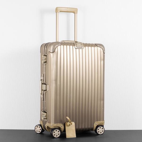 RIMOWA リモワ TOPAS トパーズ Titanium チタニウム 64L 4輪 TSAロック チェックインM 大容量 アルミ 金色系 スーツケース キャリーバッグ