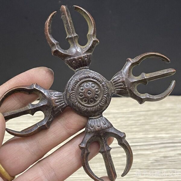 羯磨金剛 五鈷杵 ヴァジュラ 文鎮 魔除け 真鍮製 浄化 インテリア 仏具 B923