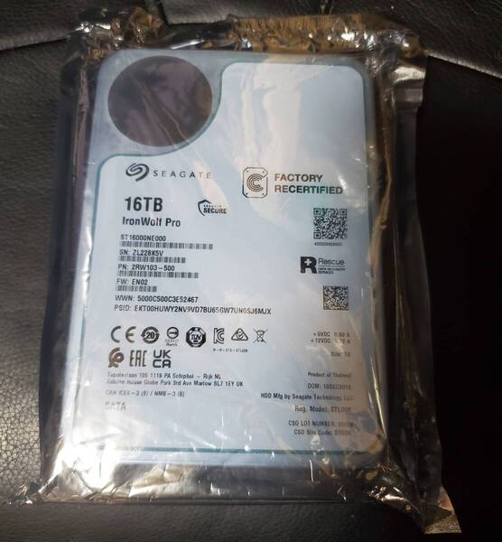 未開封メーカー保証 送料無料 データ復旧 Seagate IronWolf Pro 3.5インチ 16TB HDD ST16000NE000 SATA 内蔵 7200rpm 24時間稼働 PC NAS
