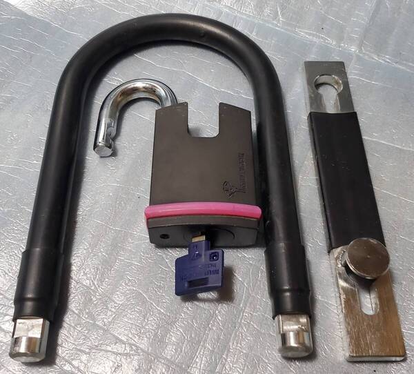 加藤製作所 かてーな!! Uチャンプ マルティロック 19φmm 14mm 盗難防止 南京錠 ロック 衣川製鎖工業ABLOY MUL-T-LOCK 最強 U字ロック