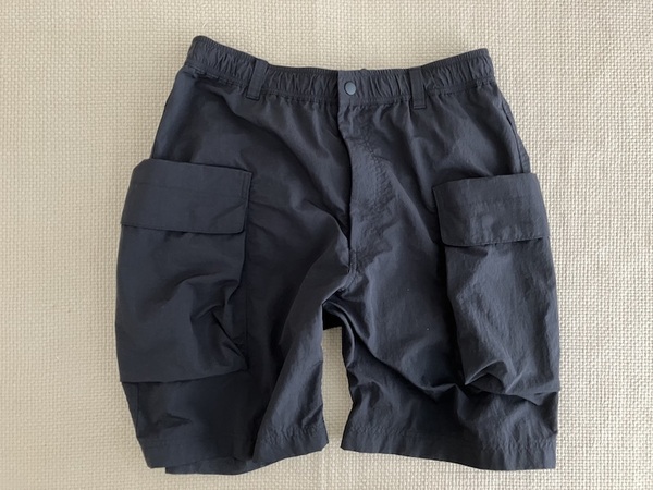 即決 ユニクロ U パラシュート カーゴ ショーツ Mサイズ 黒 ショートパンツ UNIQLO ユニクロユー