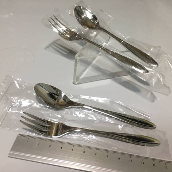 未使用(送料込)4本 セット ツバメカトラリー■ティースプーンx2 デザートフォークx2 made in TUBAME 燕三条
