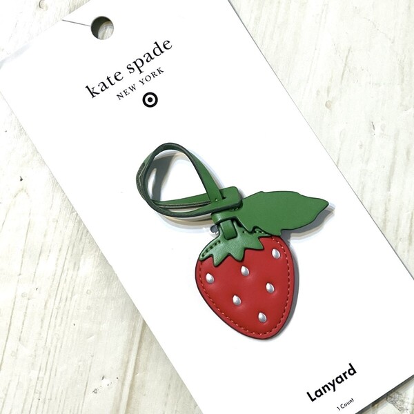 ケイトスペード いちご バッグチャーム 小物 タグ キーホルダー katespade コラボ ストロベリー パール キーリング 新品 正規品