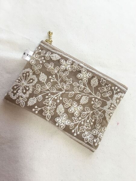 ☆ハンドメイド ミニポーチ 化粧ポーチ インド刺繍リボンポーチ ミニ財布 リップケース コインケース カードケース 手作り☆