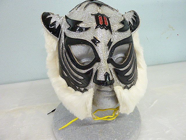 送料無料! 希少!!タイガーマスク 実機 Yahoo!オークション -「初代タイガー マスク」(マスク) (格闘技