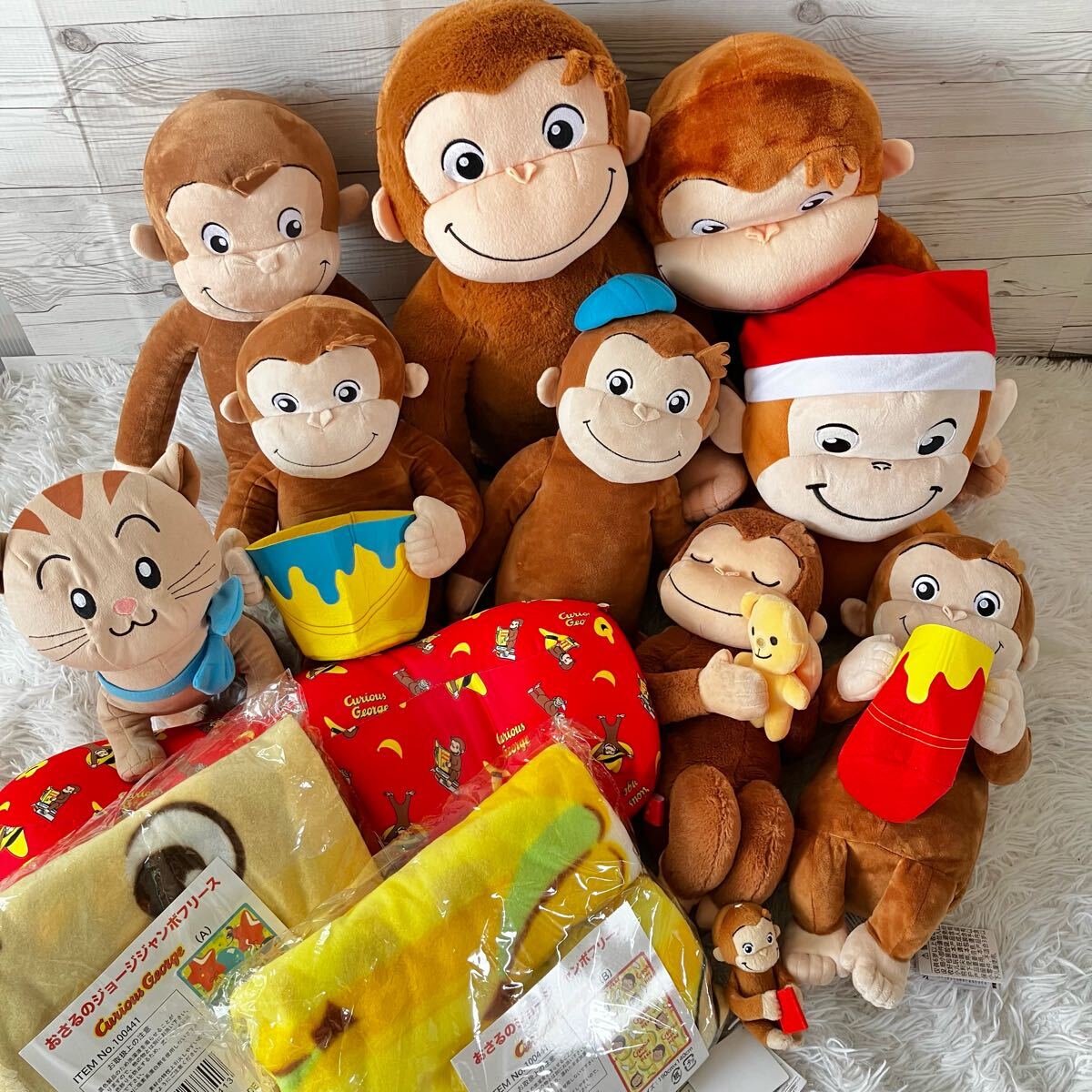 新品未開封・タグ付き おさるのジョージ 10点セット 新品タグ付き】おさるのジョージ ぬいぐるみ|Yahoo!フリマ(旧