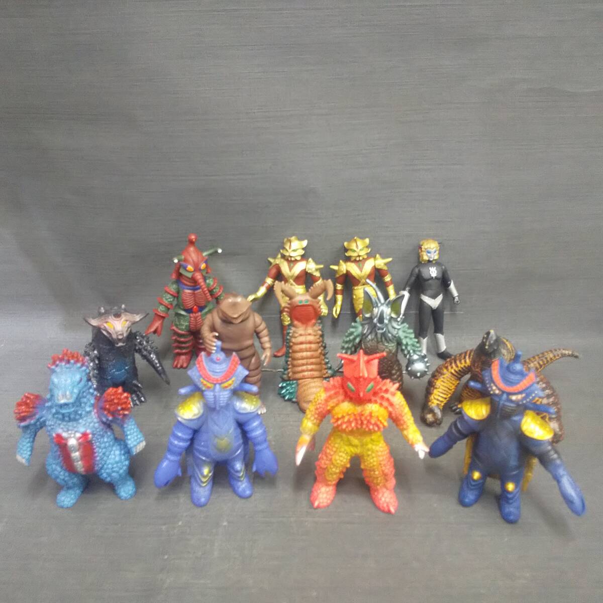ウルトラマンメビウス エース ウルトラ怪獣 ベロクロン ソフビ フィギュアセット Yahoo!オークション -「ウルトラ怪獣ソフビ ベロクロン