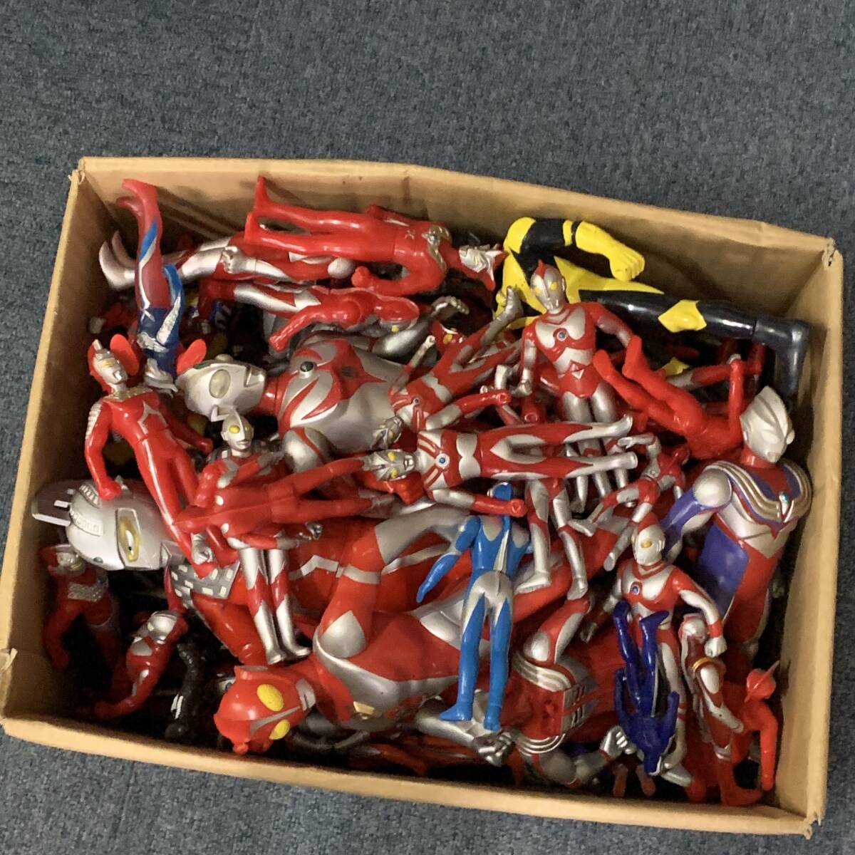 ウルトラマン レトロ価値あり!新品 セット まとめ売り Yahoo!オークション -「ウルトラマン ソフビ まとめ」の落札相場