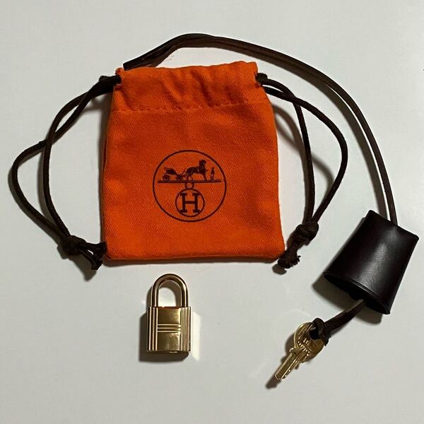 美品 HERMES ゴールド カラー パドロック クロシェット 保存袋 エルメス カデナ チャーム キーリング キーホルダー バッグ チャーム 南京錠