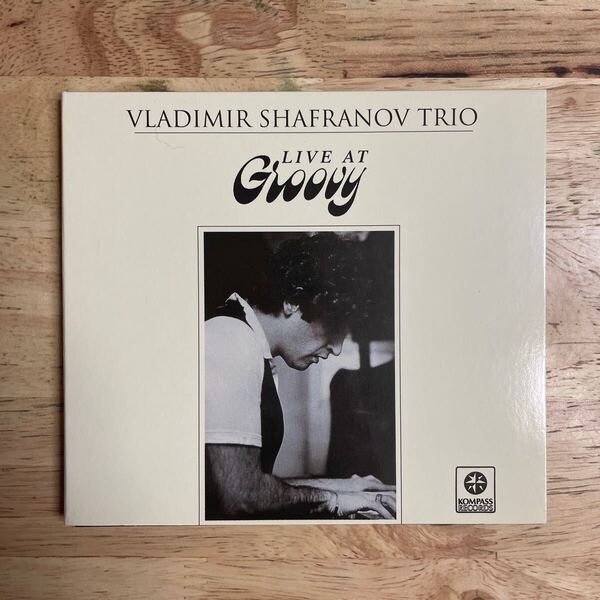 フィンランド産ジャズボサ~北欧ピアノトリオ傑作 VLADIMIR SHAFRANOV TRIO ウラジミール・シャフラノフ・トリオ/LIVE AT GROOVY