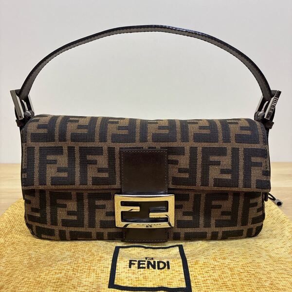 【美品】FENDI フェンディ マンマバケット ズッカ柄 ハンドバッグ ショルダーバッグ FFロゴ キャンバス レザー