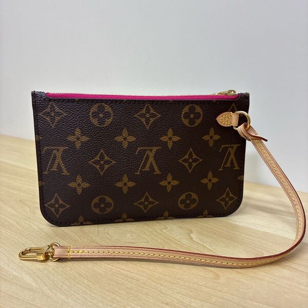 【未使用】LOUIS VUITTON ルイヴィトン モノグラム ポーチ ネヴァーフル 付属ポーチ 小物入れ