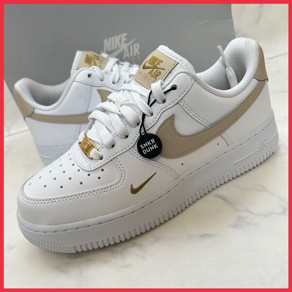 ★送料無料★【新品 希少】23.5CM Nike Air Force 1 Low '07 Beige ナイキ ウィメンズ エアフォース1 ロー '07 エッセンシャル ベージュ