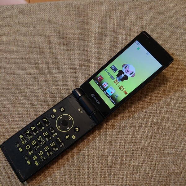 美品 SH-07F docomo グリーン