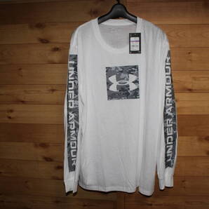 未使用 XXL アンダーアーマー スポーツスタイル カモ ボックスド ロングスリーブシャツ 長袖Tシャツ ロンT 1366464 送料無料即決