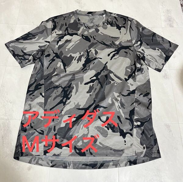 美品!アディダス adidas Tシャツ カットソー 半袖 クルーネック 迷彩柄 カモフラ Mサイズ グレー系 スポーツウェア 吸水速乾 半袖