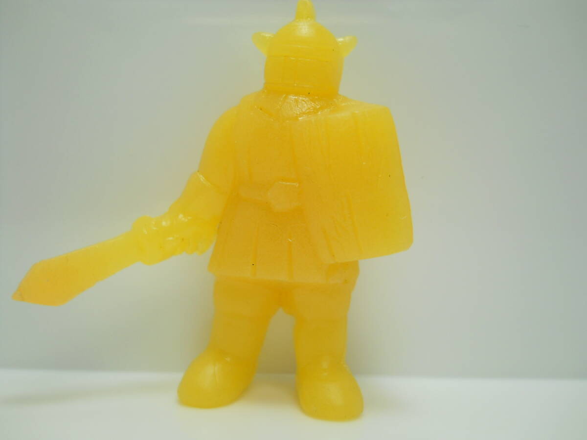ファミコンチョコ 消しゴム ゼルダの伝説 リンク ゴールド 当時物 昭和レトロ Yahoo!オークション -「ファミチョコ」の落札相場・落札価格
