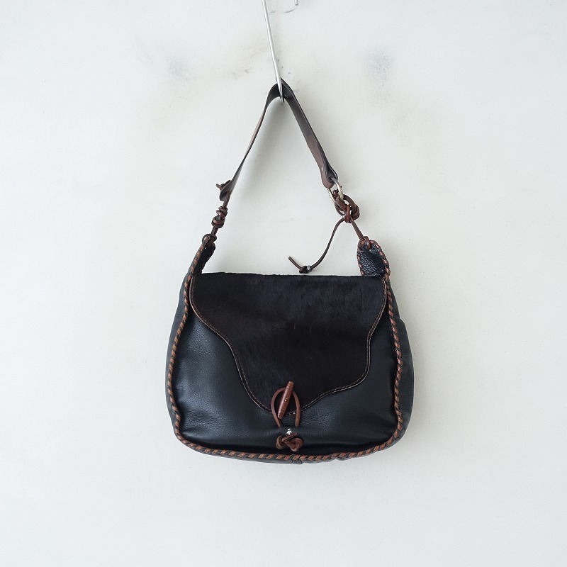 未使用 エンリーベグリン 2wayショルダーバッグ オミノ チャーム シボ革 黒 HENRY BEGUELIN エンリーベグリン レザーショルダーバッグ HENRY