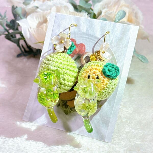 青りんご 猫 レジン かぎ編み ハンドメイド ピアス イヤリング