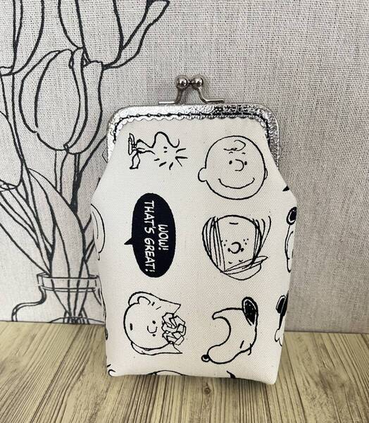縦型がま口 ポーチ / 小物入れ / タバコケース / ハンドメイド☆ スヌーピー生成り・6