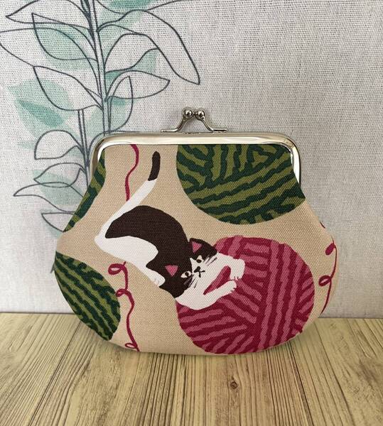 がま口 ポーチ / 財布 / 小物入れ / ハンドメイド ☆ 猫&毛糸・61