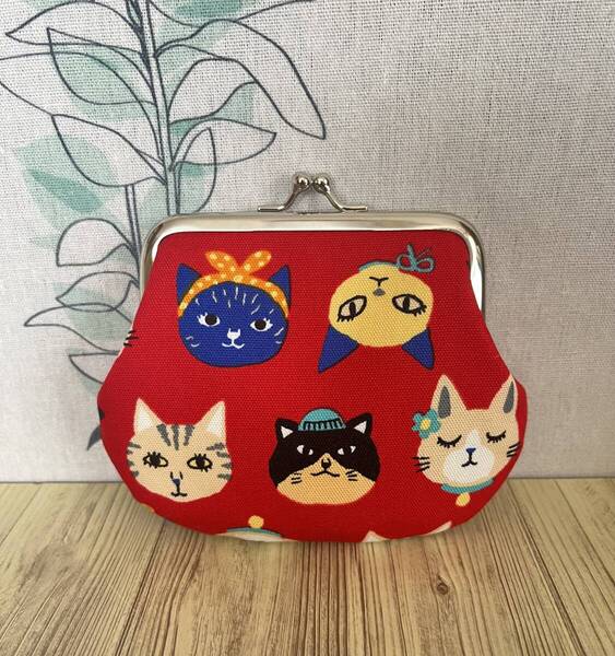 がま口・ ポーチ / 財布 / 小物入れ / ハンドメイド / 猫フェイス赤・17