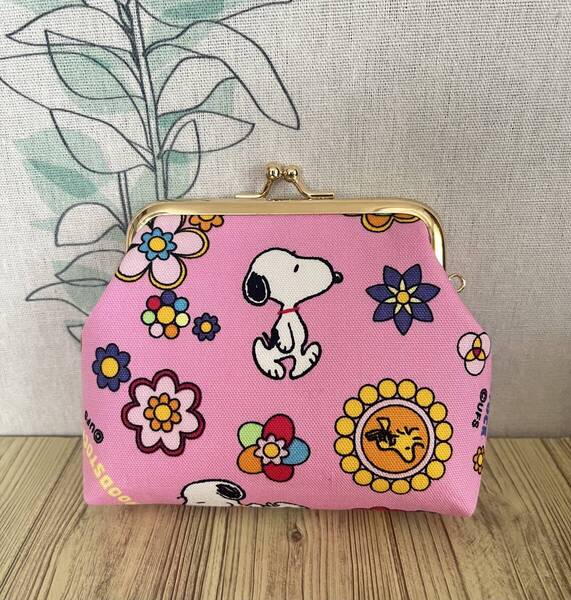 がま口 / ポーチ/ 財布 / 小物入れ / ハンドメイド ☆ スヌーピー&フラワー26