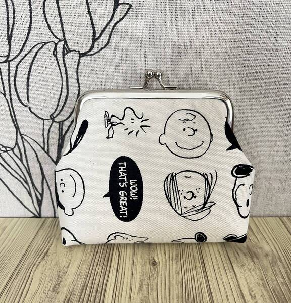がま口・ ポーチ / 財布 / 小物入れ / ハンドメイド / スヌーピー生成り・⑥
