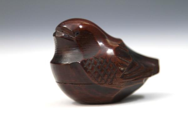 雀香合　　一位一刀彫　 茶道具　香合　雀　飛騨　一位一刀彫　西村公之　作 雀香合 一位一刀彫 茶道具 香合 雀 飛騨 一位一刀彫 西村公之作