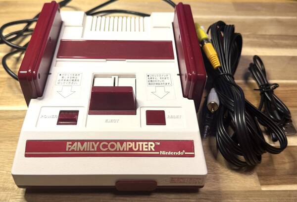 AVファミコン前期型(縦縞対策・コントローラー金属プレート・ステッカー3種類交換済)後部LED搭載 USB電源化