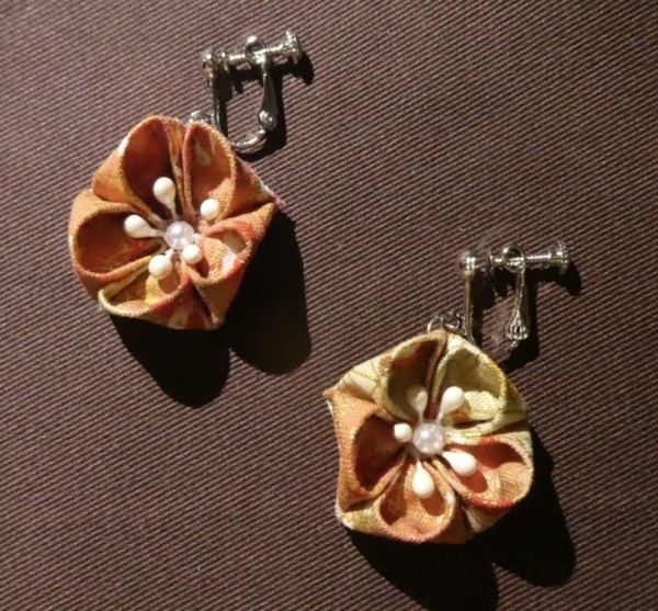 【Hand Made】夏祭りつまみ細工イヤリング