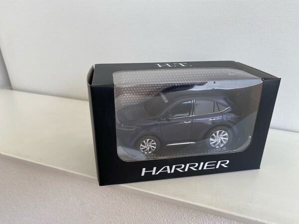 ★送料込★トヨタ ハリアー ミニカー 220 スパークリングブラックパール カラーサンプル 色見本 非売品 60系 後期 HARRIER プルバックカー