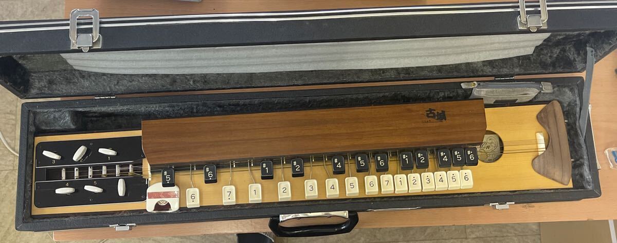 大正琴 13鍵 木製 ケース付き 大正琴 木製 7弦 13鍵 ケース付き 楽器・機材