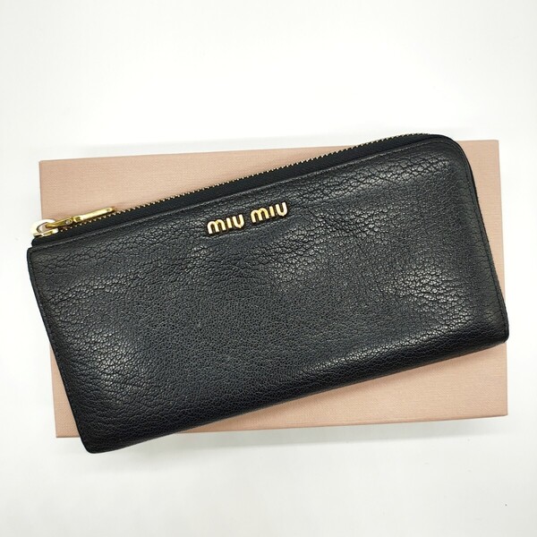 美品 ミュウミュウ 長財布 L字ファスナー ブラック 黒 MIUMIU