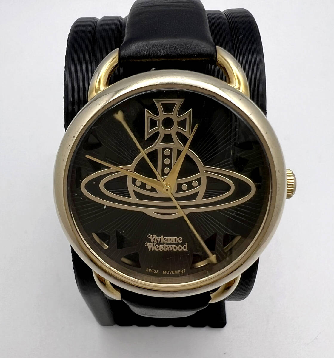 【美品】Vivienne Westwood 腕時計 オーブ デイト電池交換済み Yahoo!オークション -「vivienne westwood 時計 オーブ」の落札