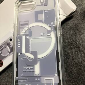 Spigen iPhone 16e ケース MagFit 対応 Ultra Hybrid 立体的プリント 米軍MIL規格 テックホワイト