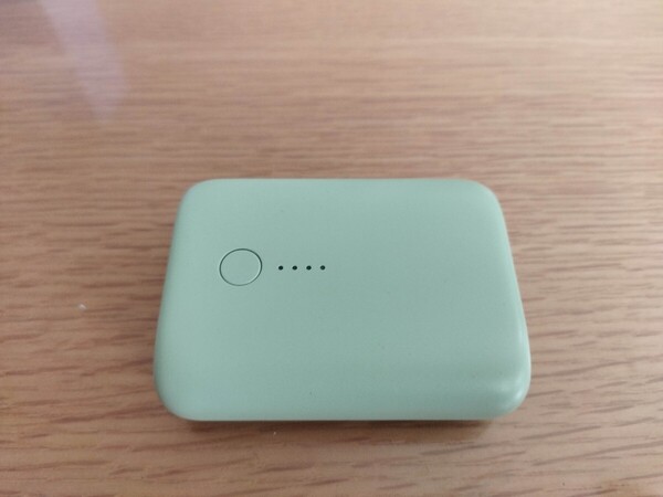 MOTTERU(モッテル) モバイルバッテリー 大容量 10,000mAh