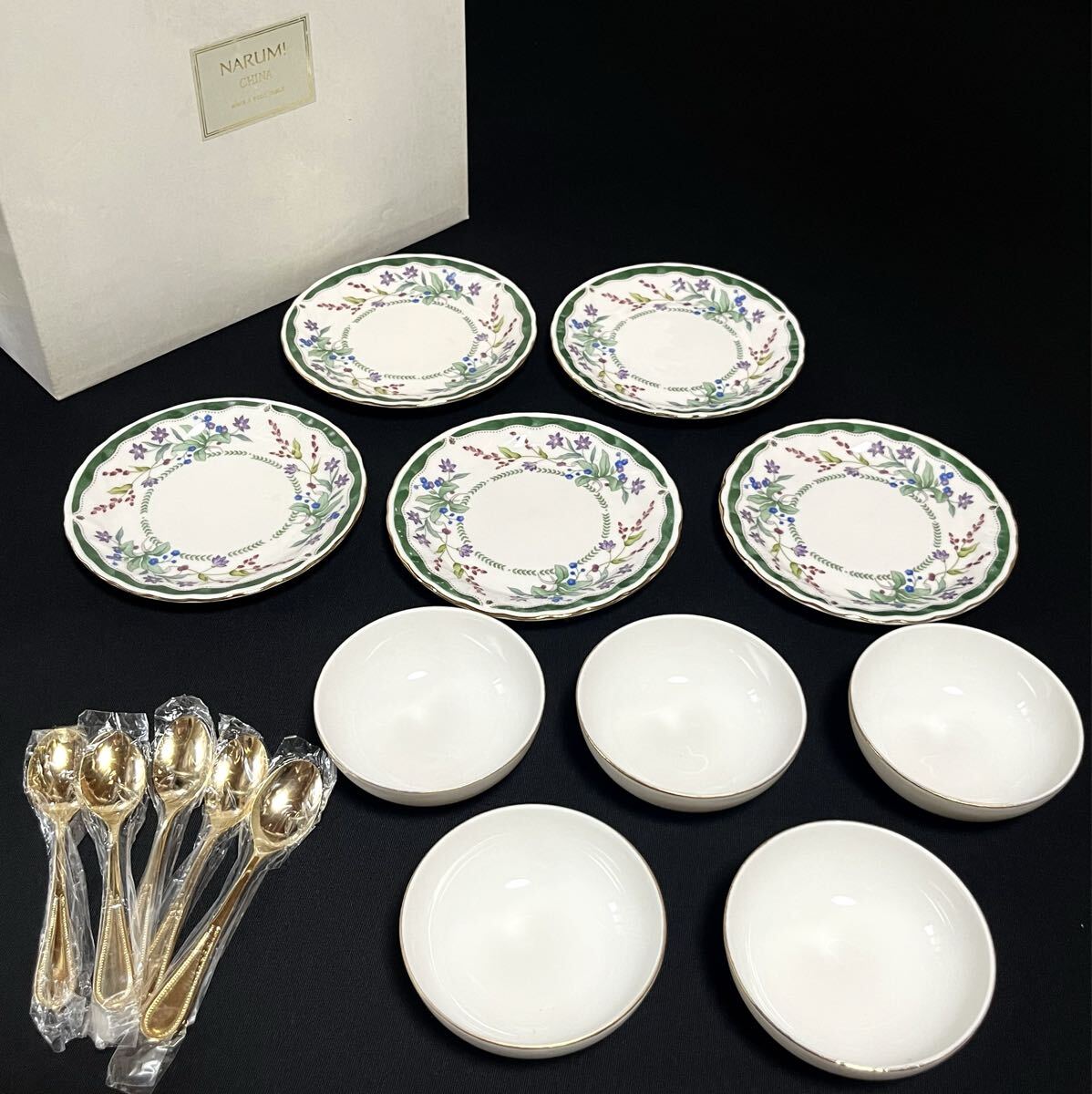 未使用：NARUMI デザートセット 5客（カップ、皿、スプーン） 未使用】NARUMI CHINA 5客ティー椀皿 ティーカップ ソーサー