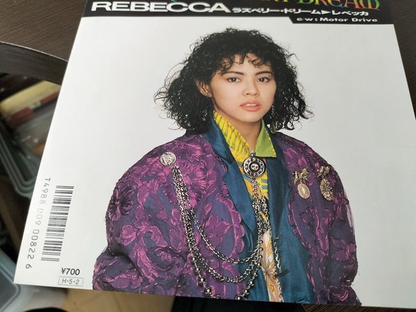 レベッカ/ラズベリードリーム(ステッカー付) EPレコード